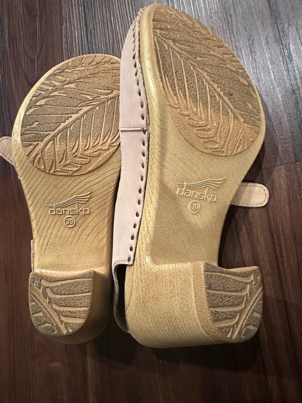 Dansko Taytum Blush Nubuck Heeled Clogs - Picture 6 of 10